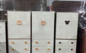 Tủ trẻ em họa tiết mèo, chuột