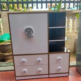 Tủ quần áo trẻ em họa tiết màu nâu